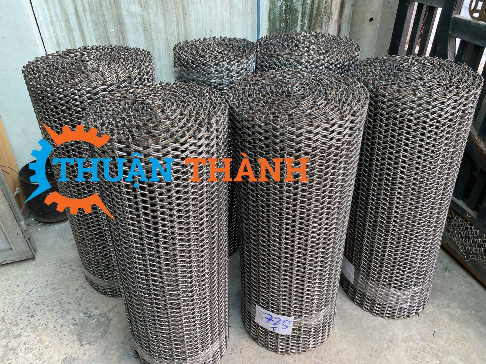 bang-tai-luoi-inox-soi-xoan 
