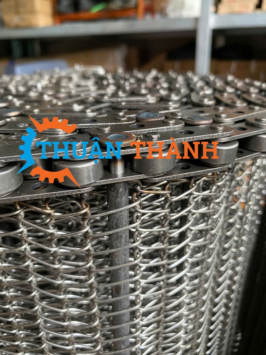bang-tai-luoi-inox-soi-xoan 